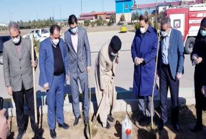 غرس نهال در شهرک صنعتی کاسپین دو آبیک